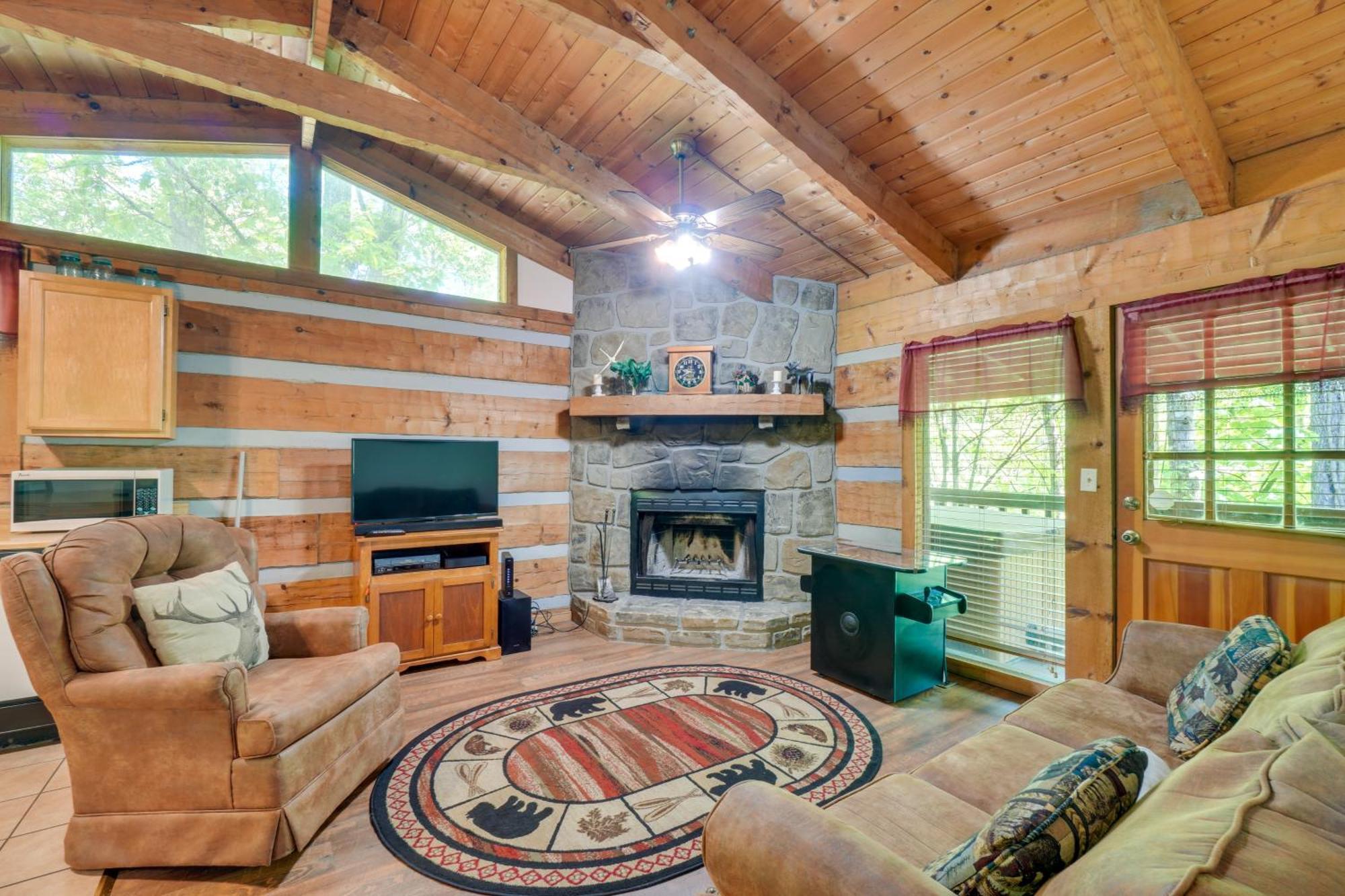 Gatlinburg Cabin With Hot Tub About 6 Mi To Downtown! Exterior foto